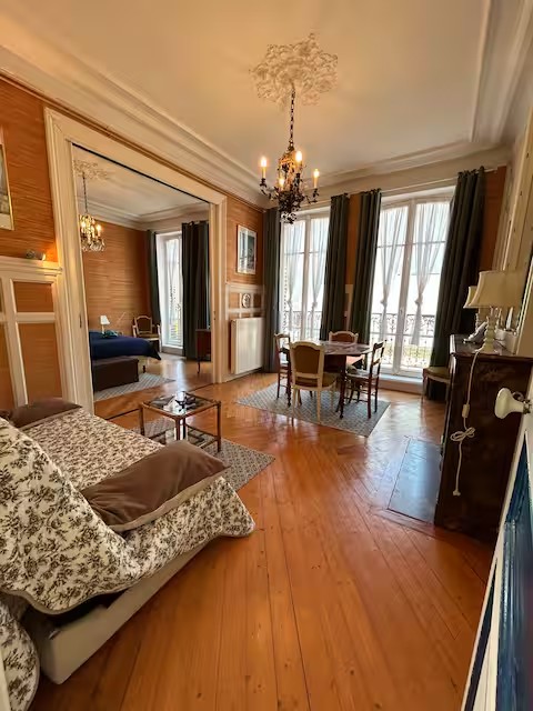 Salon de La Mouette — appartement géré par Elegancia Conciergerie à Trouville-sur-Mer